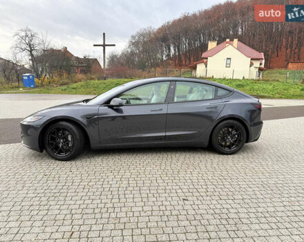 Серый Тесла Модель 3, объемом двигателя 0 л и пробегом 13 тыс. км за 30000 $, фото 5 на Automoto.ua