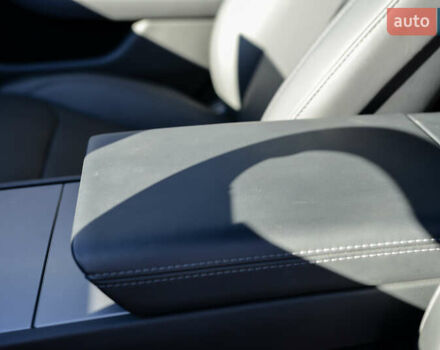 Серый Тесла Модель 3, объемом двигателя 0 л и пробегом 14 тыс. км за 31699 $, фото 21 на Automoto.ua