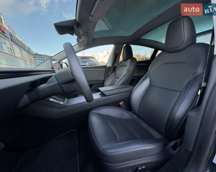 Серый Тесла Модель 3, объемом двигателя 0 л и пробегом 40 тыс. км за 28500 $, фото 14 на Automoto.ua