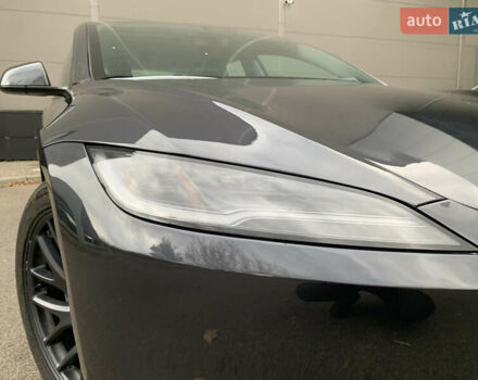 Серый Тесла Модель 3, объемом двигателя 0 л и пробегом 22 тыс. км за 32500 $, фото 5 на Automoto.ua