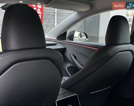 Сірий Тесла Модель 3, об'ємом двигуна 0 л та пробігом 1 тис. км за 30999 $, фото 15 на Automoto.ua
