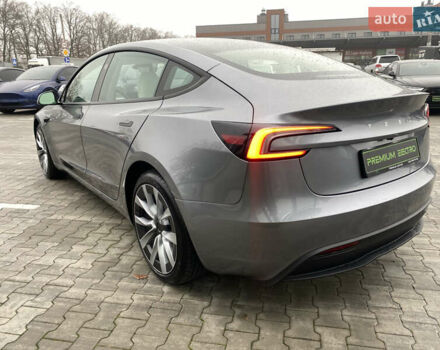 Серый Тесла Модель 3, объемом двигателя 0 л и пробегом 25 тыс. км за 30800 $, фото 4 на Automoto.ua
