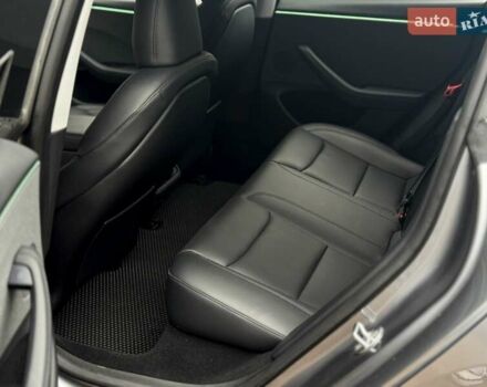 Серый Тесла Модель 3, объемом двигателя 0 л и пробегом 11 тыс. км за 31499 $, фото 14 на Automoto.ua