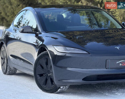 Серый Тесла Модель 3, объемом двигателя 0 л и пробегом 34 тыс. км за 26600 $, фото 5 на Automoto.ua