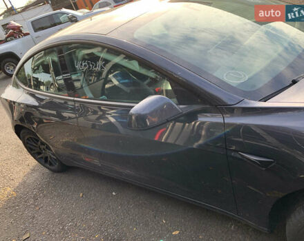 Серый Тесла Модель 3, объемом двигателя 0 л и пробегом 20 тыс. км за 24000 $, фото 3 на Automoto.ua
