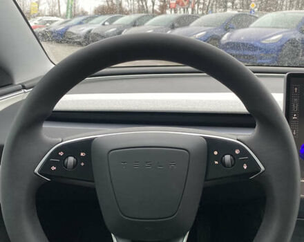 Серый Тесла Модель 3, объемом двигателя 0 л и пробегом 25 тыс. км за 30800 $, фото 15 на Automoto.ua