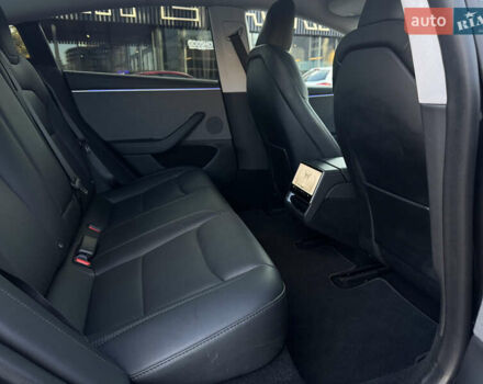 Серый Тесла Модель 3, объемом двигателя 0 л и пробегом 40 тыс. км за 28500 $, фото 20 на Automoto.ua