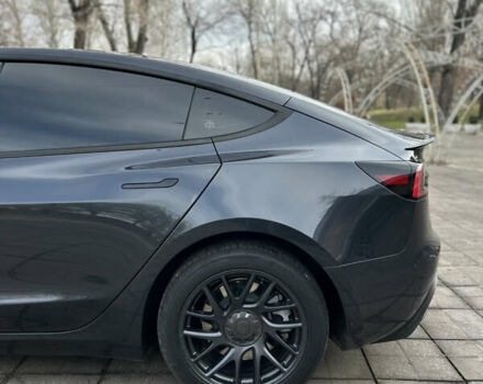 Серый Тесла Модель 3, объемом двигателя 0 л и пробегом 10 тыс. км за 27000 $, фото 16 на Automoto.ua