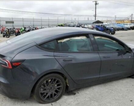 Серый Тесла Модель 3, объемом двигателя 0 л и пробегом 24 тыс. км за 11800 $, фото 7 на Automoto.ua