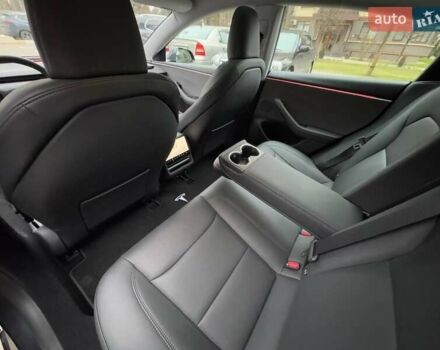 Сірий Тесла Модель 3, об'ємом двигуна 0 л та пробігом 5 тис. км за 28999 $, фото 11 на Automoto.ua