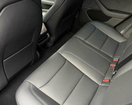 Серый Тесла Модель 3, объемом двигателя 0 л и пробегом 23 тыс. км за 31000 $, фото 7 на Automoto.ua