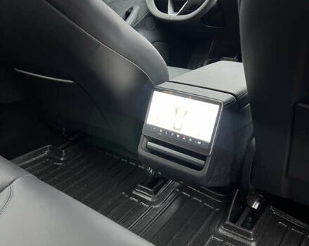 Серый Тесла Модель 3, объемом двигателя 0 л и пробегом 3 тыс. км за 27000 $, фото 26 на Automoto.ua