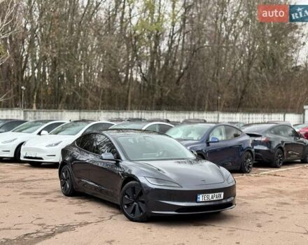 Серый Тесла Модель 3, объемом двигателя 0 л и пробегом 12 тыс. км за 31999 $, фото 1 на Automoto.ua