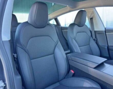 Серый Тесла Модель 3, объемом двигателя 0 л и пробегом 20 тыс. км за 15500 $, фото 16 на Automoto.ua