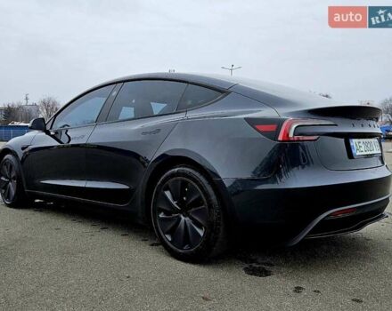 Серый Тесла Модель 3, объемом двигателя 0 л и пробегом 23 тыс. км за 29900 $, фото 5 на Automoto.ua