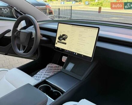 Тесла Модель 3 2024 у Львові на Automoto.ua Сірий Тесла Модель 3, об'ємом двигуна 0 л та пробігом 1 тис. км за 39900 $, фото 40 на Automoto.ua