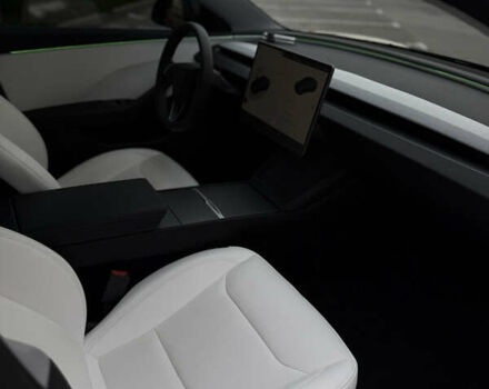 Серый Тесла Модель 3, объемом двигателя 0 л и пробегом 34 тыс. км за 33000 $, фото 15 на Automoto.ua