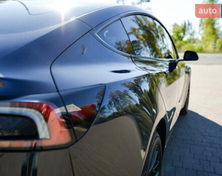 Серый Тесла Модель 3, объемом двигателя 0 л и пробегом 14 тыс. км за 31699 $, фото 34 на Automoto.ua