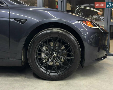 Серый Тесла Модель 3, объемом двигателя 0 л и пробегом 41 тыс. км за 25500 $, фото 4 на Automoto.ua