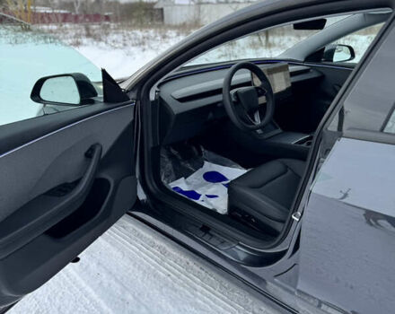 Серый Тесла Модель 3, объемом двигателя 0 л и пробегом 2 тыс. км за 30900 $, фото 22 на Automoto.ua