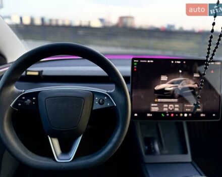 Сірий Тесла Модель 3, об'ємом двигуна 0 л та пробігом 27 тис. км за 28100 $, фото 10 на Automoto.ua