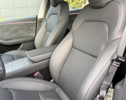 Серый Тесла Модель 3, объемом двигателя 0 л и пробегом 7 тыс. км за 32000 $, фото 30 на Automoto.ua