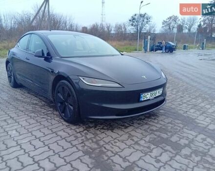 Серый Тесла Модель 3, объемом двигателя 0 л и пробегом 18 тыс. км за 33500 $, фото 4 на Automoto.ua