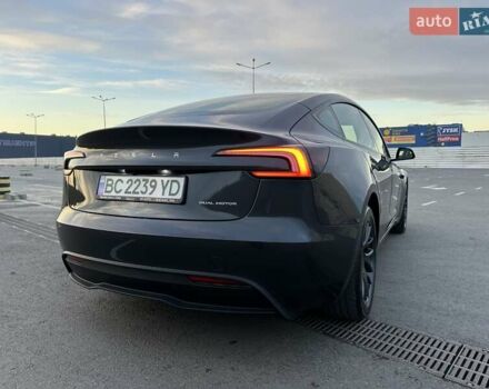 Серый Тесла Модель 3, объемом двигателя 0 л и пробегом 14 тыс. км за 29800 $, фото 5 на Automoto.ua