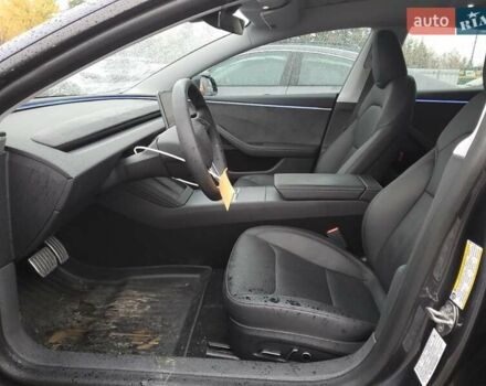 Серый Тесла Модель 3, объемом двигателя 0 л и пробегом 17 тыс. км за 12400 $, фото 6 на Automoto.ua