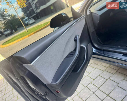 Сірий Тесла Модель 3, об'ємом двигуна 0 л та пробігом 5 тис. км за 29500 $, фото 49 на Automoto.ua
