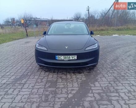 Серый Тесла Модель 3, объемом двигателя 0 л и пробегом 18 тыс. км за 33500 $, фото 3 на Automoto.ua