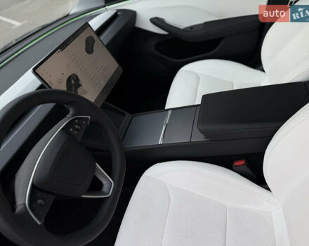 Серый Тесла Модель 3, объемом двигателя 0 л и пробегом 34 тыс. км за 33000 $, фото 13 на Automoto.ua