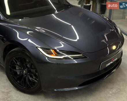 Серый Тесла Модель 3, объемом двигателя 0 л и пробегом 41 тыс. км за 25500 $, фото 2 на Automoto.ua