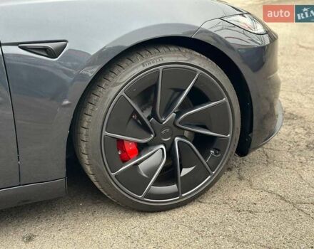 Тесла Модель 3 2024 в Киеве на Automoto.ua Серый Тесла Модель 3, объемом двигателя 0 л и пробегом 9 тыс. км за 42000 $, фото 7 на Automoto.ua