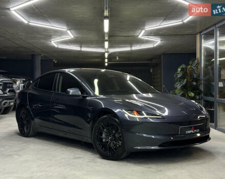 Серый Тесла Модель 3, объемом двигателя 0 л и пробегом 41 тыс. км за 25500 $, фото 1 на Automoto.ua