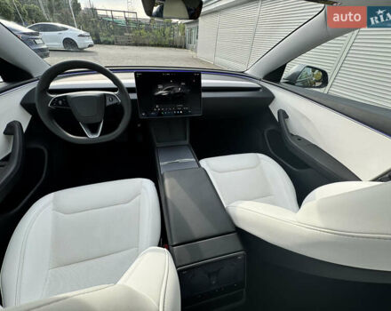 Серый Тесла Модель 3, объемом двигателя 0 л и пробегом 23 тыс. км за 29500 $, фото 15 на Automoto.ua