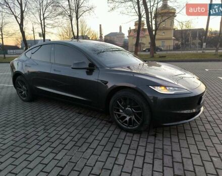 Серый Тесла Модель 3, объемом двигателя 0 л и пробегом 9 тыс. км за 28500 $, фото 3 на Automoto.ua
