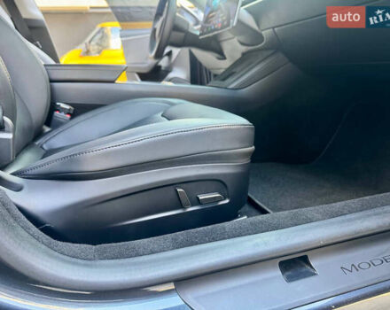 Сірий Тесла Модель 3, об'ємом двигуна 0 л та пробігом 5 тис. км за 29500 $, фото 56 на Automoto.ua