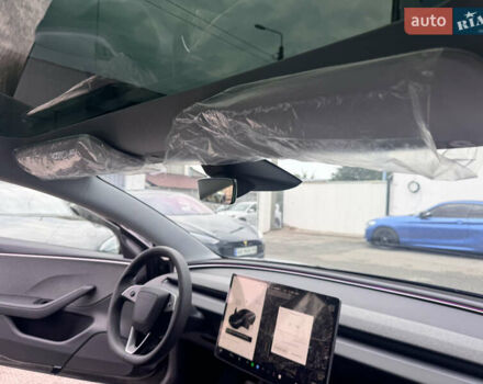 Тесла Модель 3 2024 у Києві на Automoto.ua Сірий Тесла Модель 3, об'ємом двигуна 0 л та пробігом 1 тис. км за 28500 $, фото 4 на Automoto.ua