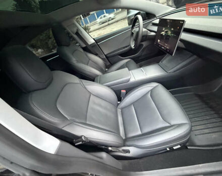 Серый Тесла Модель 3, объемом двигателя 0 л и пробегом 11 тыс. км за 26000 $, фото 19 на Automoto.ua