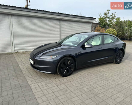 Серый Тесла Модель 3, объемом двигателя 0 л и пробегом 23 тыс. км за 29500 $, фото 2 на Automoto.ua