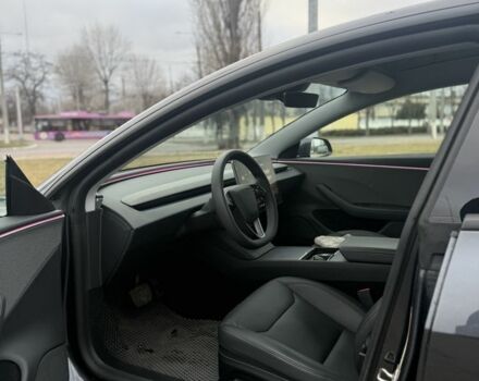 Серый Тесла Модель 3, объемом двигателя 0 л и пробегом 12 тыс. км за 27199 $, фото 5 на Automoto.ua