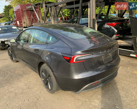Серый Тесла Модель 3, объемом двигателя 0 л и пробегом 20 тыс. км за 24000 $, фото 7 на Automoto.ua