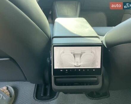 Серый Тесла Модель 3, объемом двигателя 0 л и пробегом 27 тыс. км за 27400 $, фото 14 на Automoto.ua