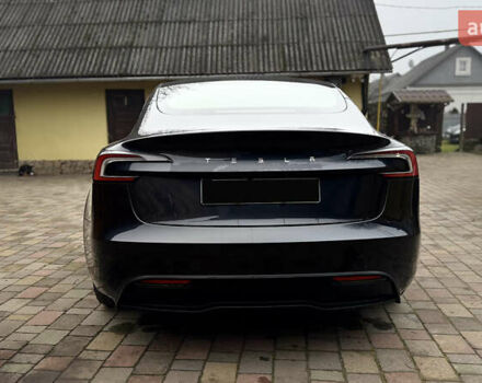 Серый Тесла Модель 3, объемом двигателя 0 л и пробегом 25 тыс. км за 28000 $, фото 4 на Automoto.ua