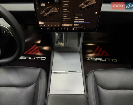 Серый Тесла Модель 3, объемом двигателя 0 л и пробегом 41 тыс. км за 25500 $, фото 27 на Automoto.ua