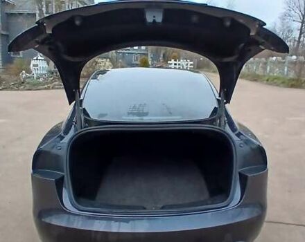 Серый Тесла Модель 3, объемом двигателя 0 л и пробегом 11 тыс. км за 26900 $, фото 14 на Automoto.ua