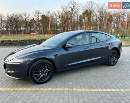 Серый Тесла Модель 3, объемом двигателя 0 л и пробегом 1 тыс. км за 25800 $, фото 3 на Automoto.ua