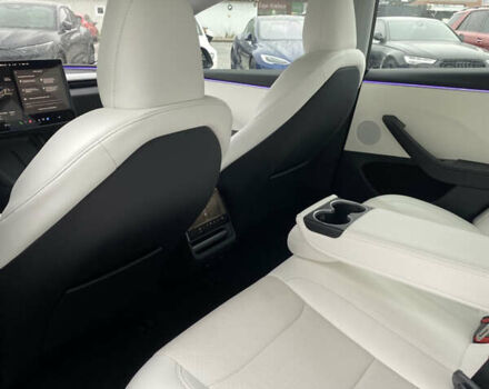 Серый Тесла Модель 3, объемом двигателя 0 л и пробегом 25 тыс. км за 30800 $, фото 26 на Automoto.ua