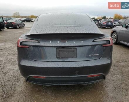 Серый Тесла Модель 3, объемом двигателя 0 л и пробегом 17 тыс. км за 12400 $, фото 5 на Automoto.ua